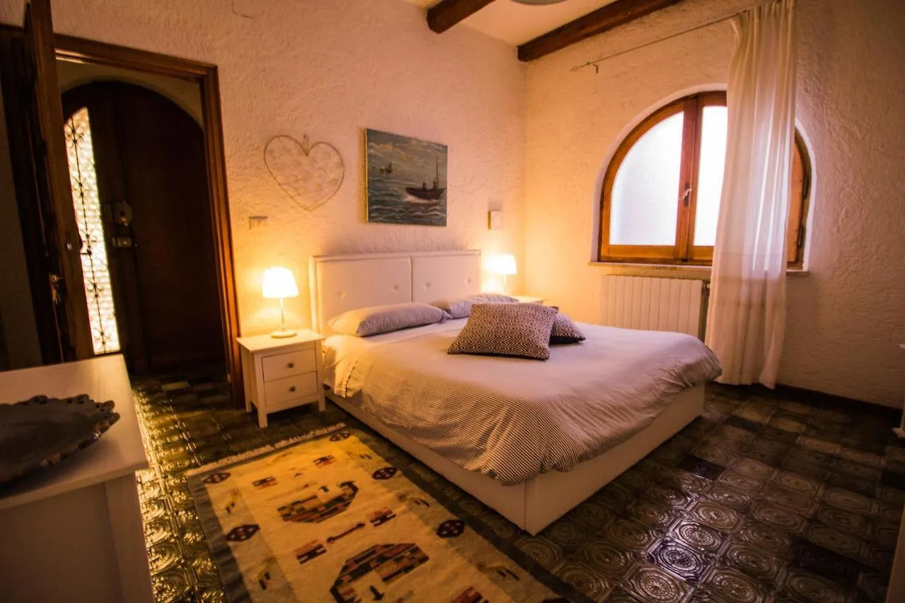 Casa Sui Tetti Bed & Breakfast Ozieri